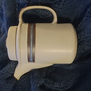 Tea pot